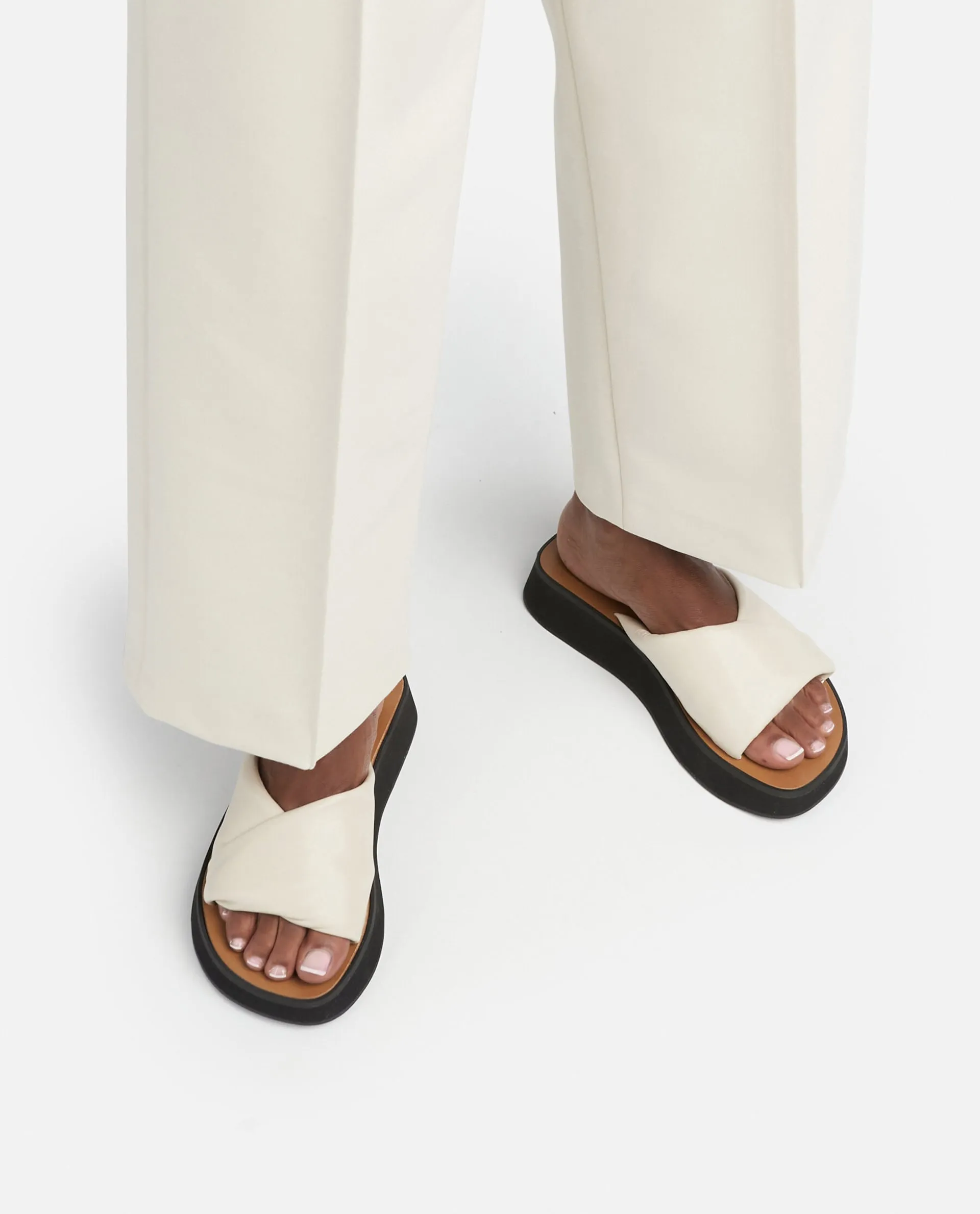 Bea Creme Leather Flat Sandals