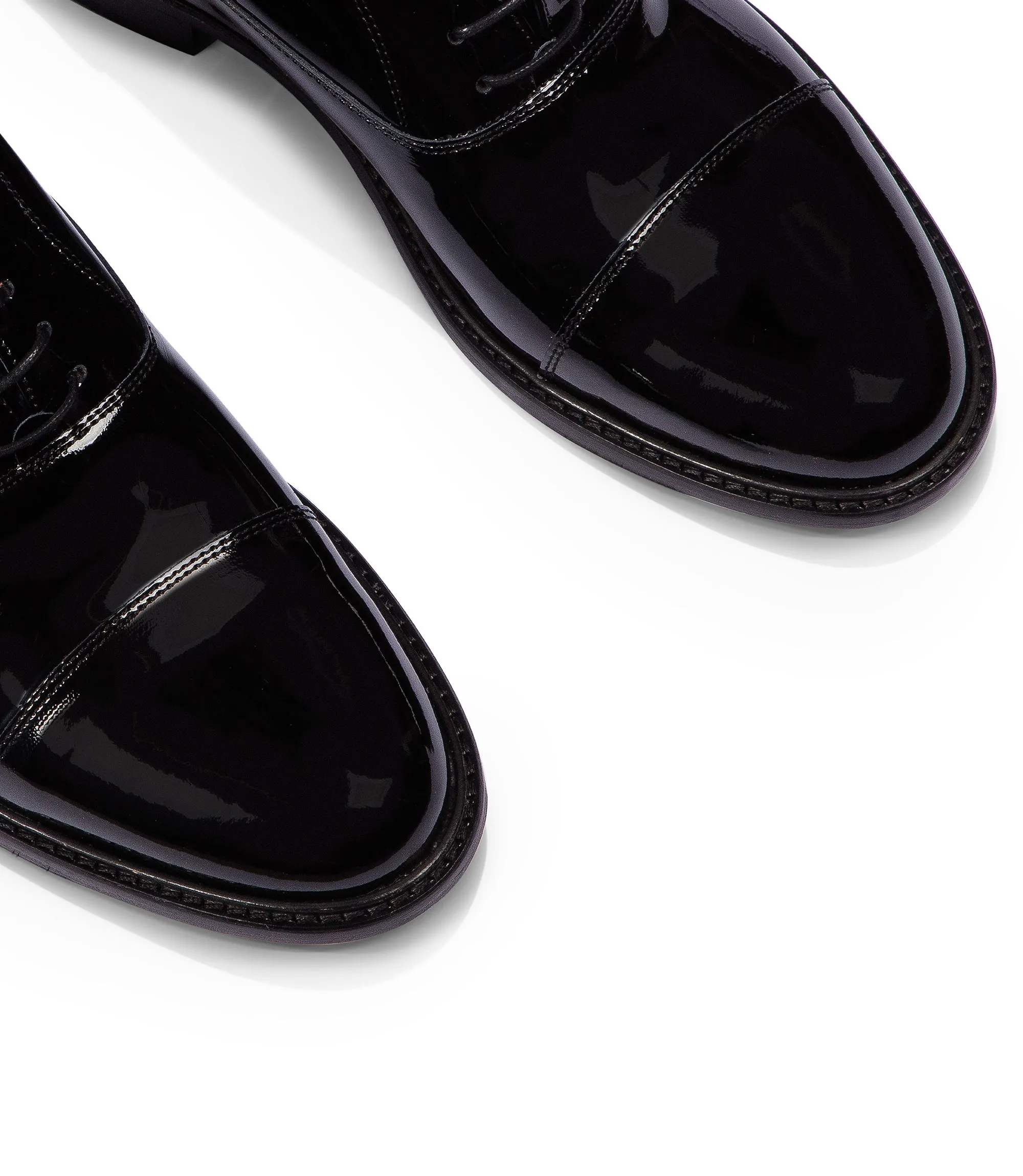 Black patent leather oxford shoes