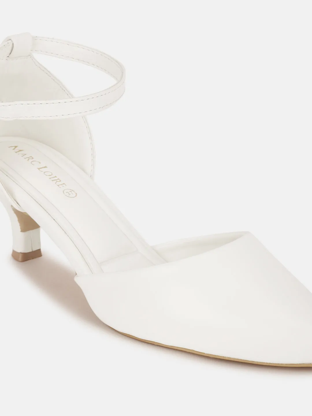 Pointed-Toe-Kitten Heel