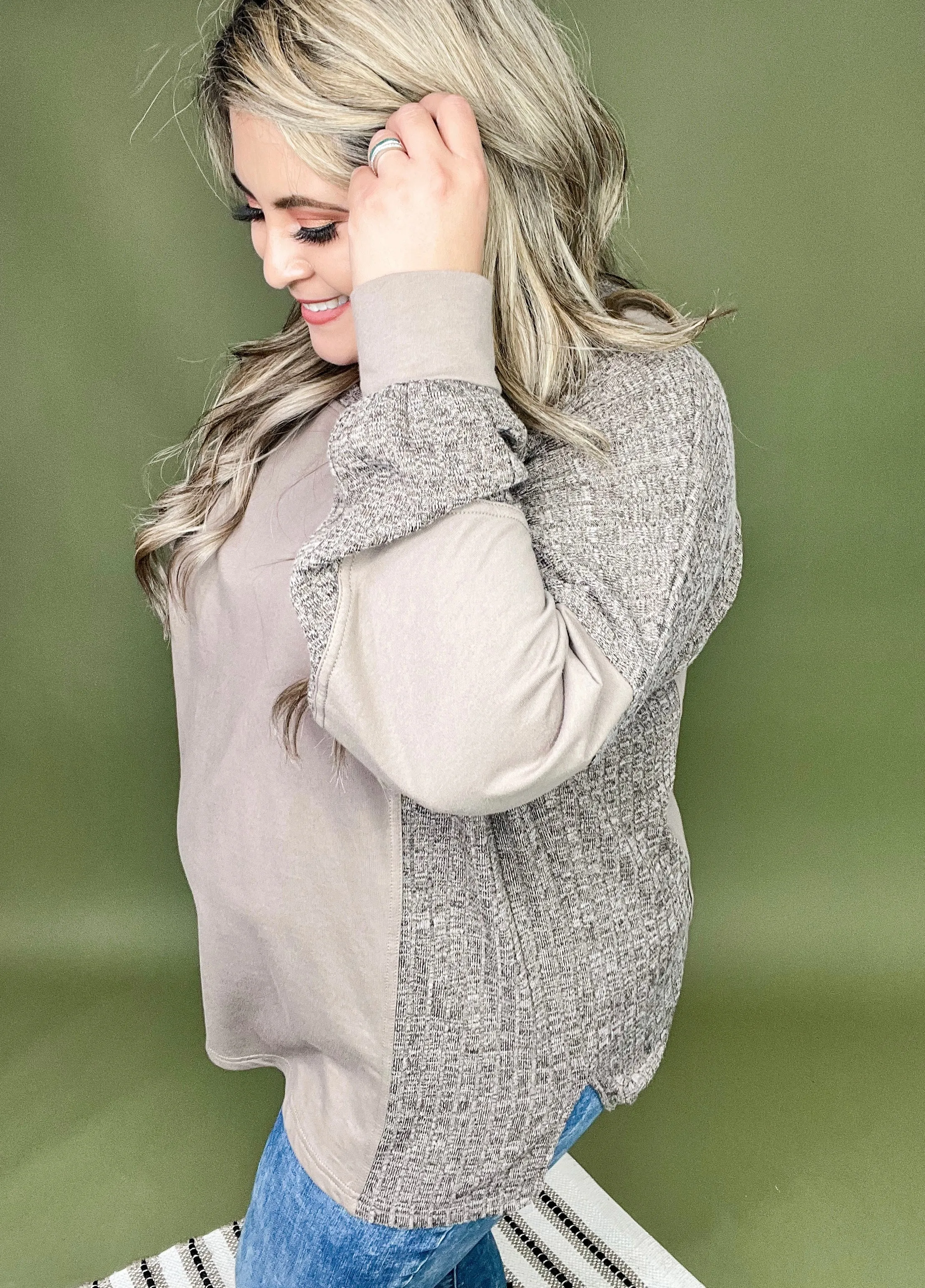 Shelbee Top- Taupe