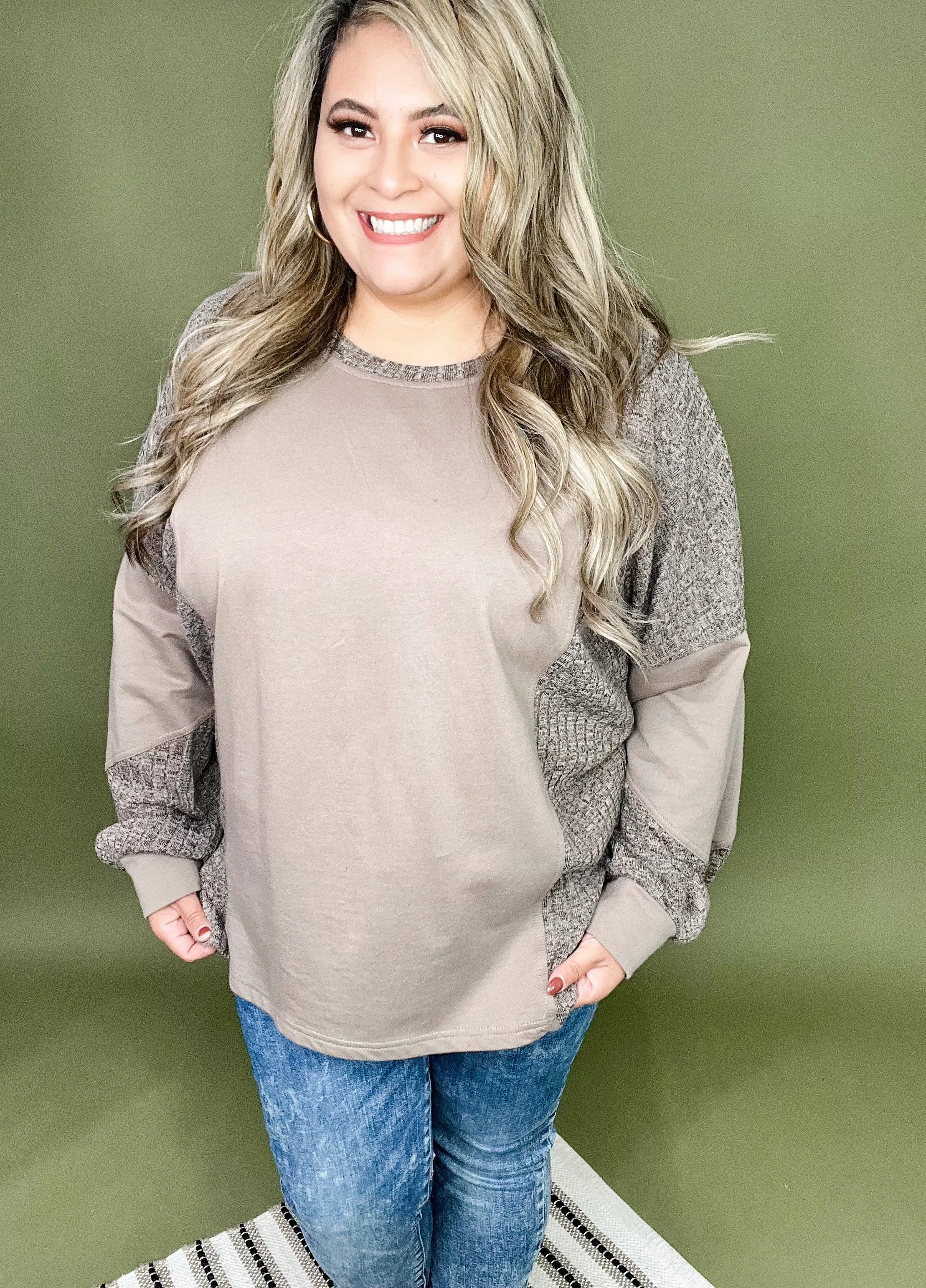 Shelbee Top- Taupe