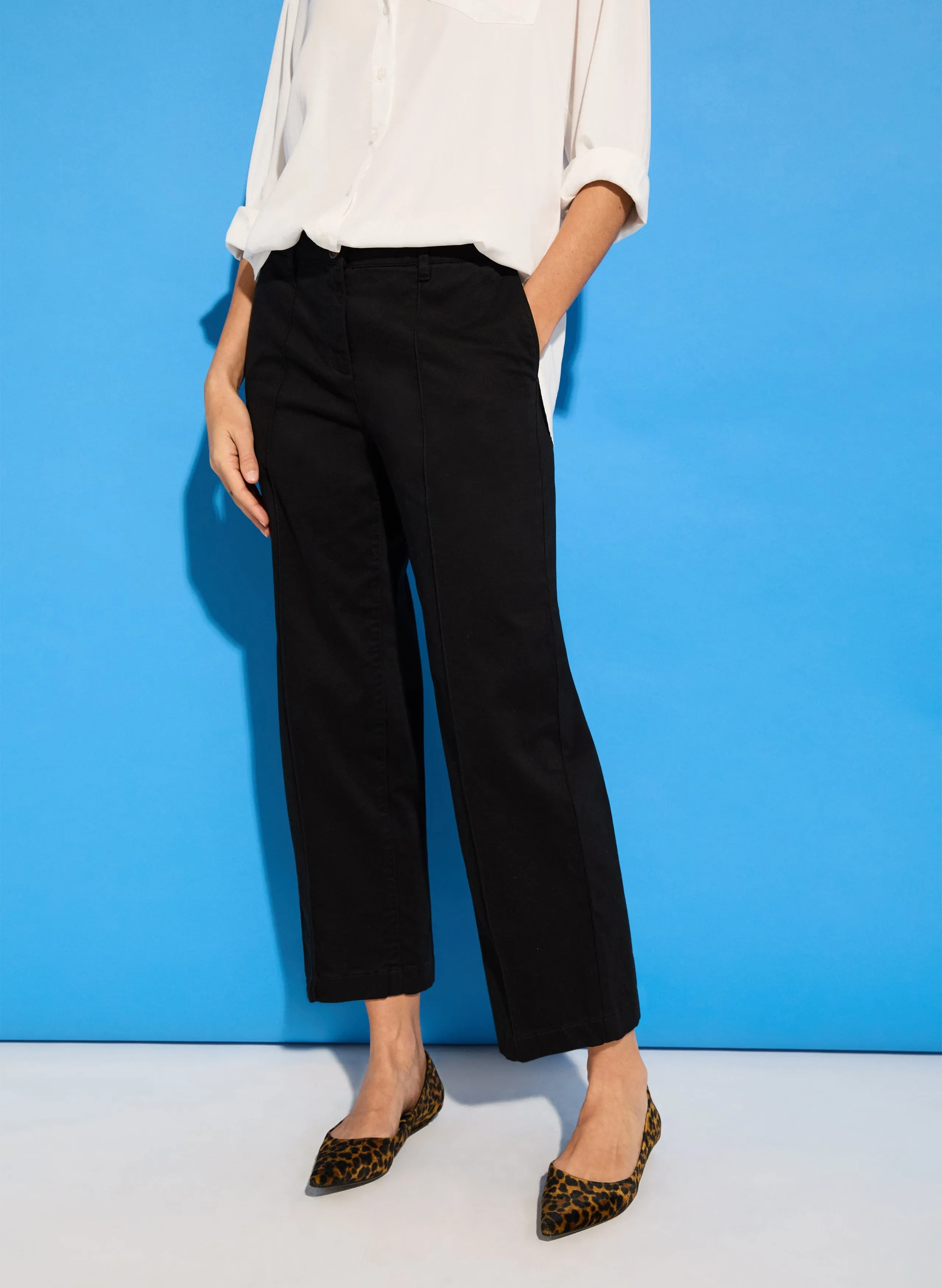 Taylor Organic Cotton Cropped Trousers | Caviar Black