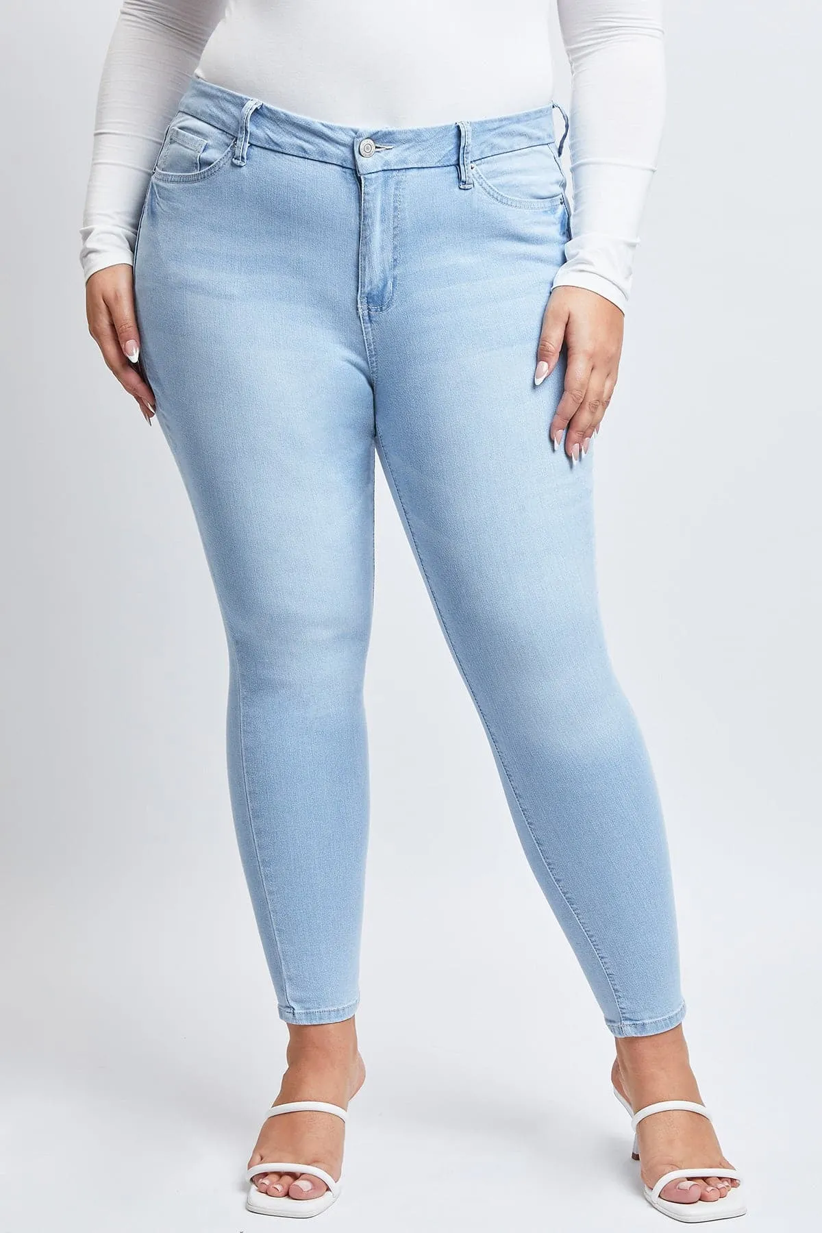 Women's Plus Size  Sustainable Curvy Fit  Skinny Jeans